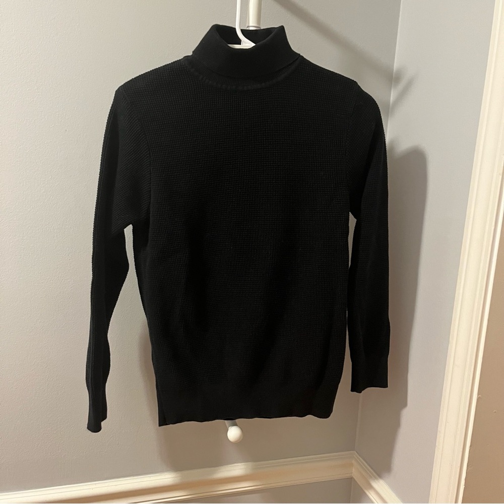 Japanese brand tag (I think?) - 100% cotton size small black waffle turtle neck